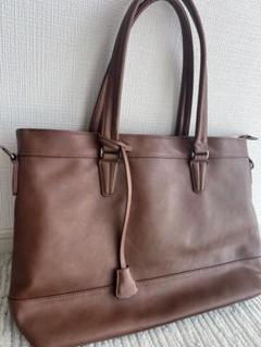 GUSCIO ブラウンビジネスバッグ