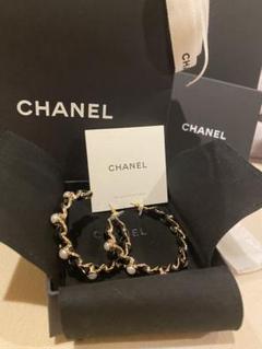 CHANELチェーンデザインフープピアス ロクシタンハンドクリーム付き CHANELチェーンデザインフープピアス ロクシタンハンドクリーム