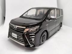 Amazon | 1/24 ミニカー 2代目ヴォクシー 70系 後期 ダークバイオレットマイカメタリック カラーサンプル 非売品 ディーラー特注品  ミニカー | ミニカー・ダイキャストカー | ホビー