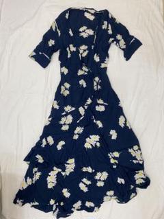 【Ganni】ブラック クレープ ミディシャツワンピース 花柄 GANNI クレープ ミディワンピース プリント | THE OUTNET