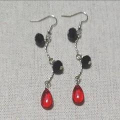 ハンドメイドピアス１２