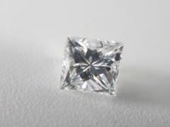 1.304ct G VVS-2 クスエア プリンセスカット ダイヤモンドルース