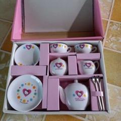 【1995年】HELLO KITTY★ミニチュア陶器 ティータイム６点 ★中古品 1995年】HELLO KITTY☆ミニチュア陶器 ティータイム6点 ☆中古品