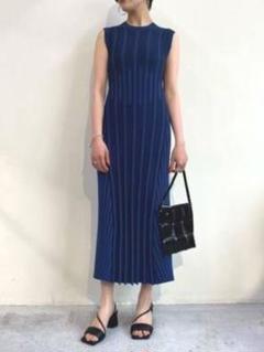 cinoh アシンメトリーノースリーブロングワンピース　青38 チノ CINOH/チノ】BLACK FORMAL SLIT SLEEVE DRESS/ブラック