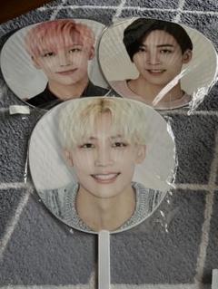 SEVENTEEN セブチ ジョンハン うちわ 8枚 まとめ売り Amazon.co.jp: セブチ CARATLAND うちわ ジョンハン 公式