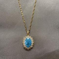 青のオーバルネックレス