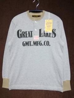 フリーホイーラーズ グレイトレイクスロゴ ヘンリーネック ロングスリーブTシャツ フリーホイーラーズ グレイトレイクスロゴ ヘンリーネック