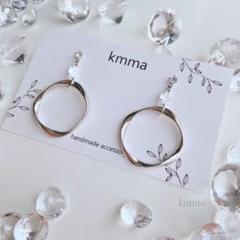 メビウスリングとクリスタルのシルバーピアス＊ジルコニア