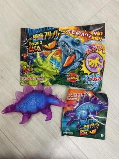 恐竜アンドコー　ティラノサウルス　トリケラトプス　レア 恐竜アタックアンドコー No.16『トリケラトプス』スーパーレア