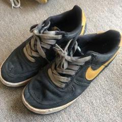 90sヴィンテージ NIKE エアフォース1 ノースキャロライナ フットロッカ－ 国内10月26日発売予定】ナイキ エアフォース 1 '07 LV8