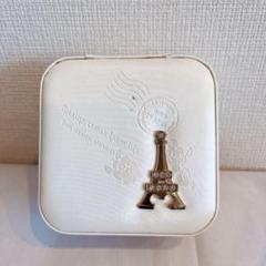 エッフェル塔モチーフアクセサリーケース　白　ジュエリーボックス 汚れあり