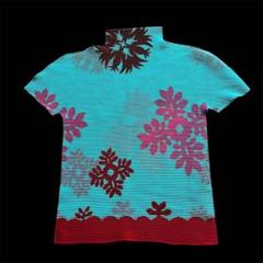 イッセイミヤケ 【me】花柄リブ編み半袖Tシャツ エメラルドグリーン 緑 赤 イッセイミヤケ 【me】花柄リブ編み半袖Tシャツ エメラルド
