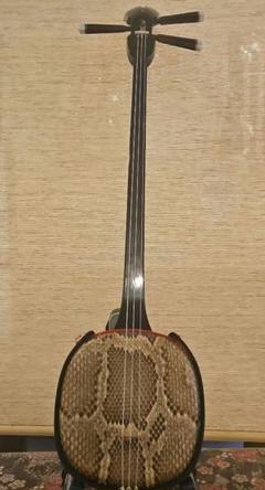 沖縄三線 弦楽器 和楽器 民族楽器 雅楽 三味線 蛇 ニシキヘビ 天然革 沖縄三線 弦楽器 和楽器 民族楽器 雅楽 三味線 蛇 ニシキヘビ