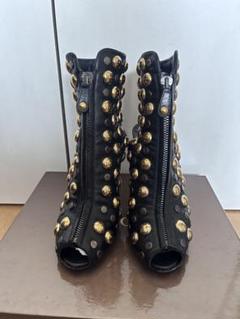 GUCCI スタッズ付き ブラック オープントゥブーツ GUCCI スタッズ付き ブラック オープントゥブーツ - メルカリ