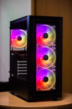 i7、快適グラフィックボード搭載PC