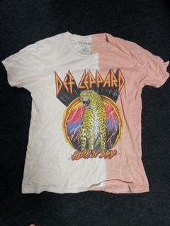 デフレパード　プリントデザイン半袖Tシャツ　バンT ピンク　M 古着.