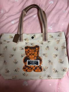 コーチ　coach クラッチバッグ　ヴァンダルガミー　くま　ベア COACH 【超美品 ガミーベアコラボ】 コーチ クラッチバッグ