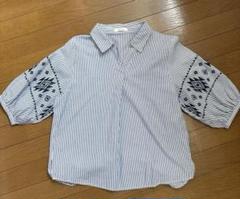 ストライプ柄刺繍バルーンスリーブシャツ - メルカリ