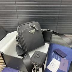 PRADA / サフィアーノレザー スマートフォンケース ショルダーバッグ 未使用品】PRADA / サフィアーノレザー スマートフォンケース