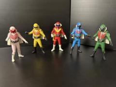 【新古⭐︎美品】秘密戦隊ゴレンジャーフィギュア　5体セット Amazon.co.jp: 秘密戦隊ゴレンジャー 5人セット フィギュア アカ