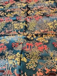 中国刺繍　テーブルクロス青色
