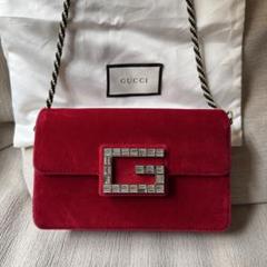 GUCCI 赤 ベルベット パーティーバッグ GUCCI 赤 ベルベット パーティーバッグ - メルカリ