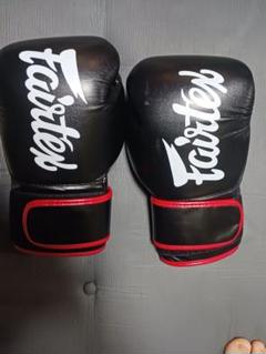 Fairtex ボクシンググローブ 14 oz 黒/赤 値引可