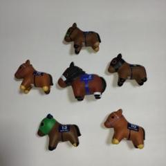 【640 個新品】スーパサラブレッドミニフィギュアディープインパクト&ソダシ競馬 スーパーサラブレッド ミニフィギュア ディープインパクト4体