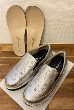 【新品】ドルチェ スリッポン カップインソール付 24.0EEE シルバー
