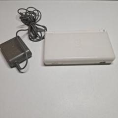 【美品】Nintendo DS Lite ホワイト 充電器付き