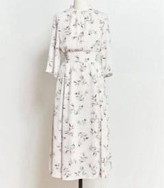【美品】ノエラ ぼかしリリーワンピース 花柄ワンピース アイボリー S