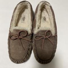 2022年最新】ugg モカシン 25の検索結果 - メルカリ