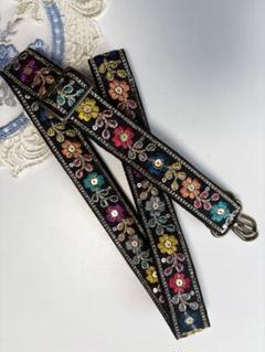 インド刺繍リボン　スマホショルダー　長身OK★ハンドメイド★ブラック