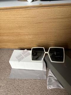 2025年最新】Sunglasses diorの人気アイテム - メルカリ