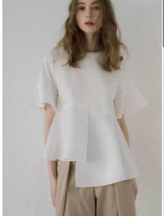 メゾンドドルチェ　アシンメトリーＴシャツ　2025 legere tee 2025年最新】MAISON de dolce アシンメトリーの人気アイテム