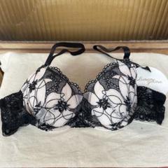 ルナアンヘリナ Lunangelina ルナアンヘリナ A65ブラジャーTバックセット - メルカリ