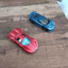 青と赤のミニカーセット