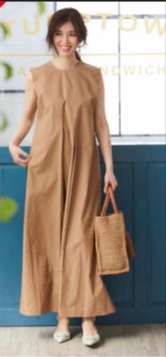 美品☆セブンテン タックロングワンピース ベージュ 美品☆セブンテン タックロングワンピース ベージュ - メルカリ