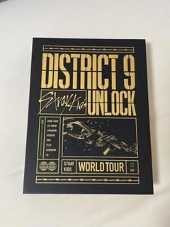 STRAY KIDS - STRAY KIDS WORLD TOUR DISTRICT 9:UNLOCK IN