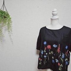 花柄刺繍 ブラック 半袖 トップス オーバーショルダー