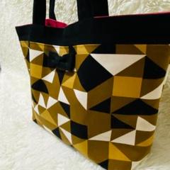未使用付属品完備 イントキシック トートバッグ A4収納 自立 肩掛け 総柄 未使用付属品完備 イントキシック トートバッグ A4収納 自立