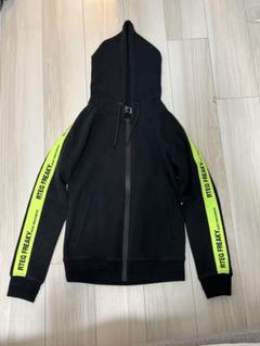 値下げ　RTEG アダムスジャグラー　新品未使用タグ付き　パーカー 3056002060068463_01_1161w.jpeg