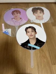 seventeen ドギョム Follow again 分厚 picket うちわ