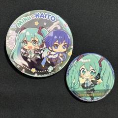 【メルカリは転売対策しろ】初音ミク 10th 缶バッジ【ヤフーフリマで4000円 プロセカ初音ミク缶バッジセット - メルカリ