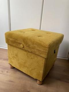 収納ベンチ オットマン テーブルにもなります。