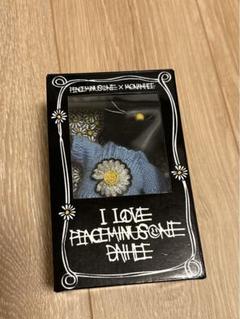 monamhee モナムヒ ピースマイナスワンコラボ キーリング 白黒バッグ3点 2025年最新】PEACEMINUSONE monamheeの人気アイテム - メルカリ