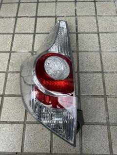 アクア　前期　純正テールランプ　左右セット htl-047-g.jpg