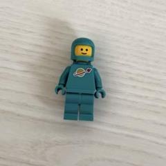 LEGO 21358 ミニフィグ　クラシックスペース　青緑　宇宙飛行士　レゴのサムネイル