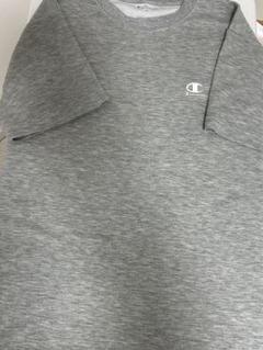 Champion グレー Tシャツ ロゴ入り