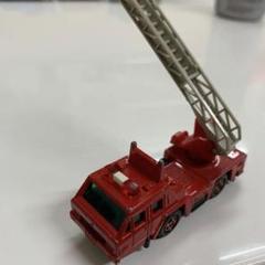 トミカ No.22.43 ニッサンディーゼル ハシゴ付き消防車 日本製